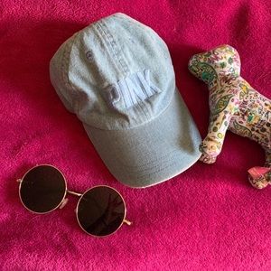 ☀️DENIM VS PINK HAT ☀️ 

PERFECT FOR THE BEACH OR LOUNGING 🏖⛱